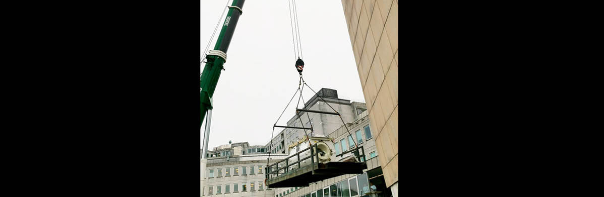 Dismantling - and outtake of GE MRI scanner