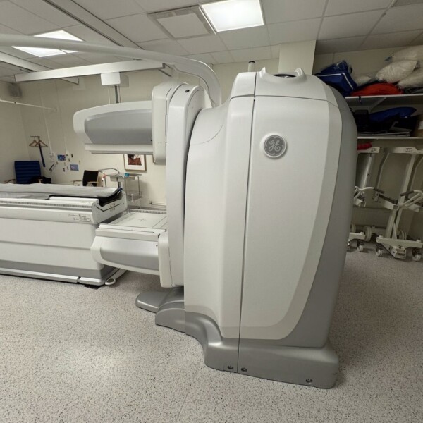 GE Optima NM/CT 640 - 2013