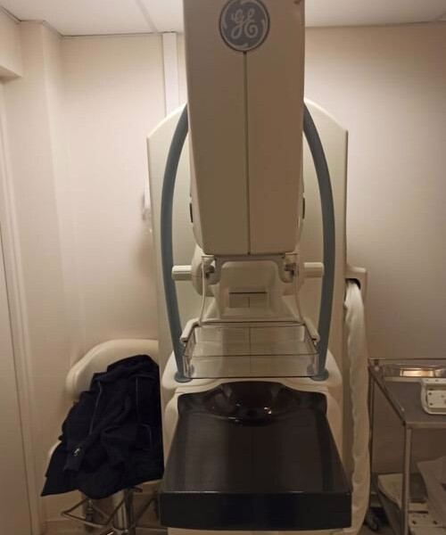 GE Senographe Essential - 2012