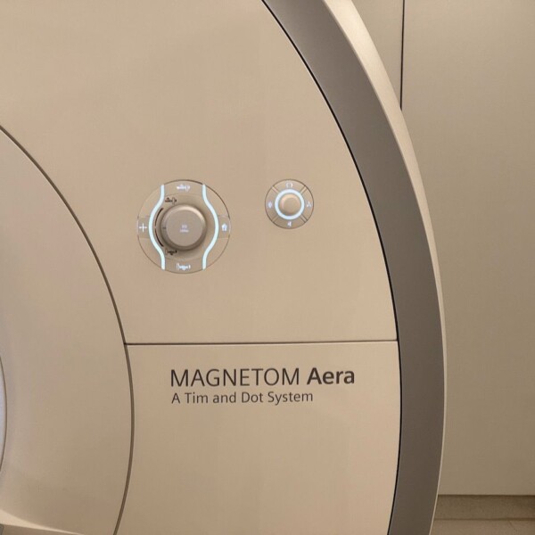 Siemens Aera 1.5T - 2016