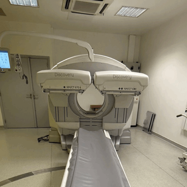 GE Discovery NM/CT 670 - 2012