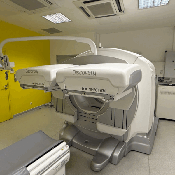 GE Discovery NM/CT 670 - 2012