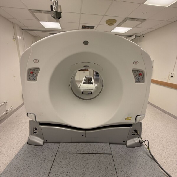 GE Discovery NM/CT 670 - 2012