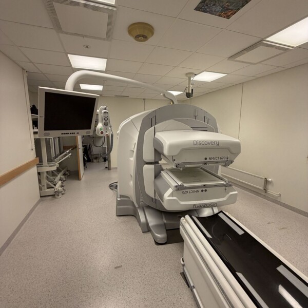 GE Discovery NM/CT 670 - 2012