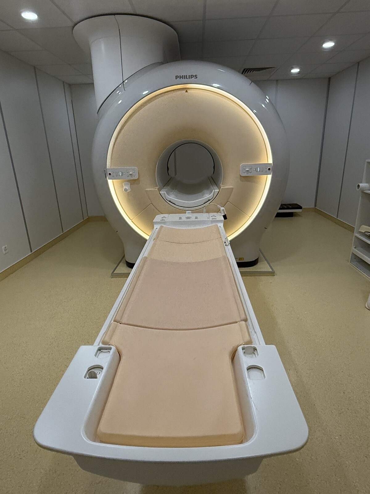 Philips Ingenia 1.5T - 2014 - Scandinavian Medical Solutions A/S