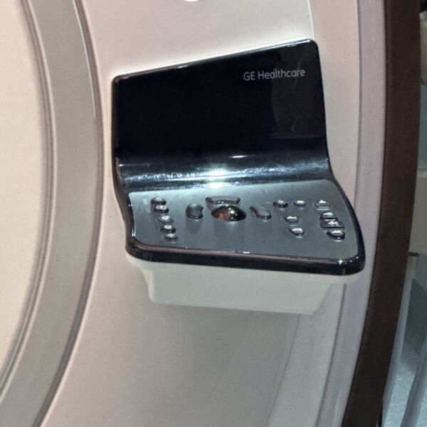 GE MR750w 3T - 2013