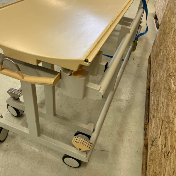45221320825 Philips MR Trolley