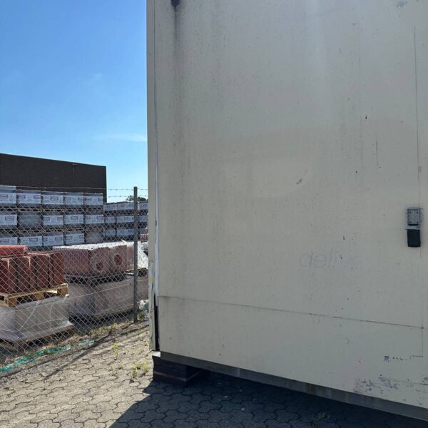 Empty Modular Bence Coachworks 2010