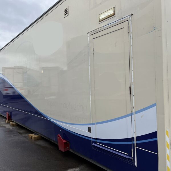 Empty Modular Bence Coachworks 2010