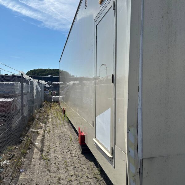 Empty Modular Bence Coachworks 2010