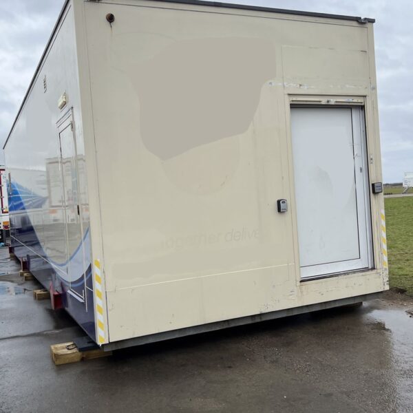 Empty Modular Bence Coachworks 2010