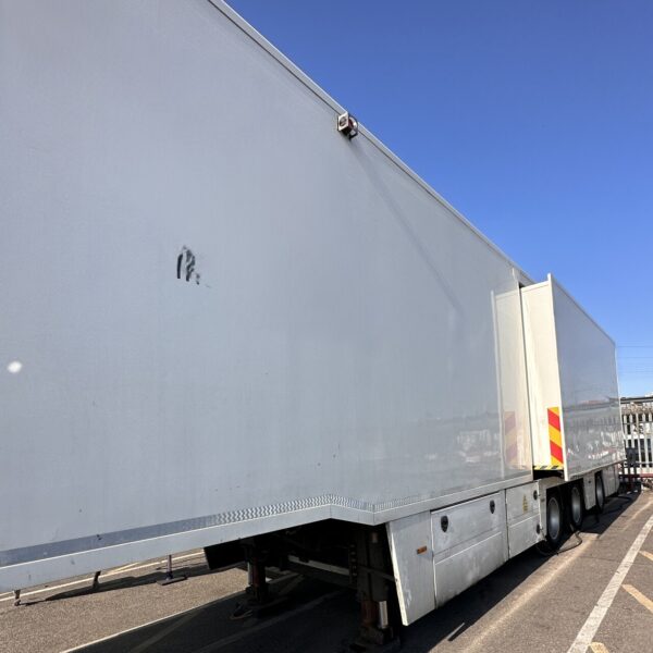 Empty Trailer Lamboo 2007