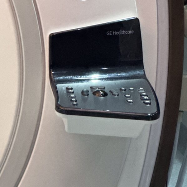 MR750w 3T GE 2013