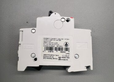 1 Pole Miniature Circuit Breaker Kit for PDU GE
